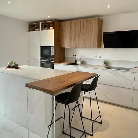 Magnifique 115m2 - 3 - Parking Gratuit Apartment *