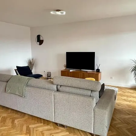 Magnifique 115m2 - 3 - Parking Gratuit Apartment